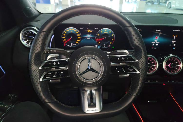 Used Mercedes-Benz GLB 2022 GLB 220 Dynamic Edition Steering Wheel