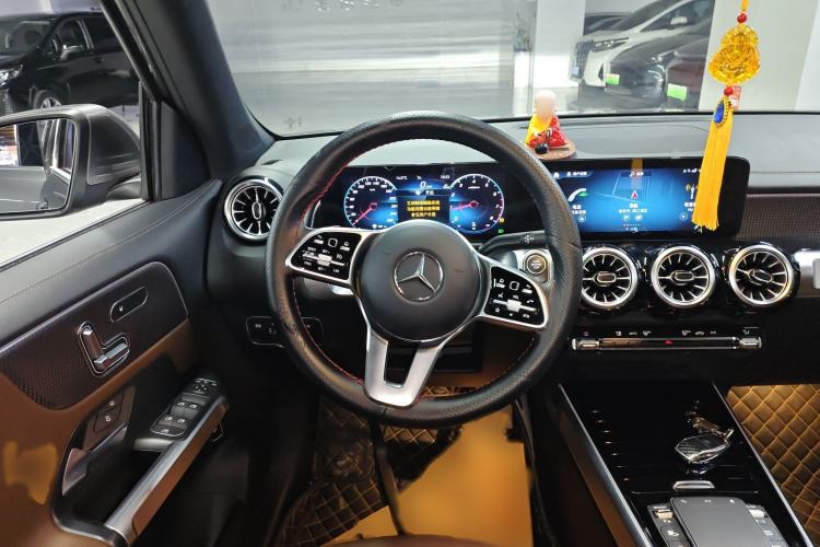 Used Mercedes-Benz GLB 2022 GLB 200 Stylish Edition Steering Wheel