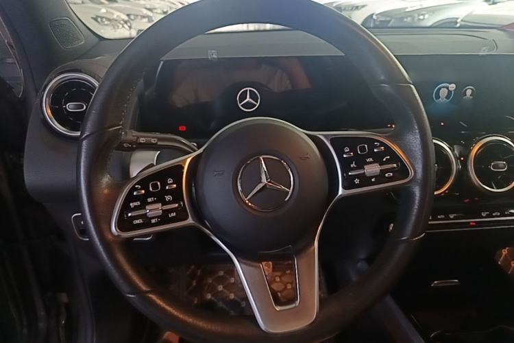 Used Mercedes-Benz GLB 2022 Second Facelift GLB 200 Fashion Edition Steering Wheel