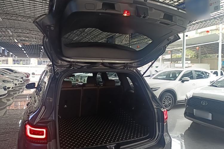 Used Mercedes-Benz GLB 2022 Second Facelift GLB 200 Fashion Edition Trunk