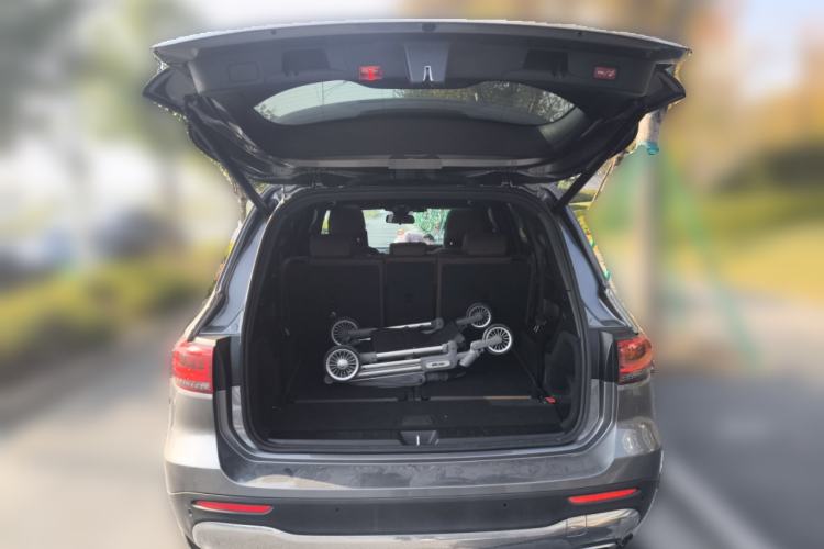 Used Mercedes-Benz GLB 2022 Second Facelift GLB 200 Fashion Edition Trunk