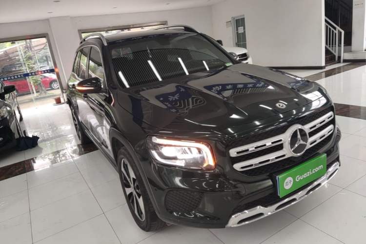 Used Mercedes-Benz GLB 2022 GLB 200 Stylish Edition Front Right 45 Deg