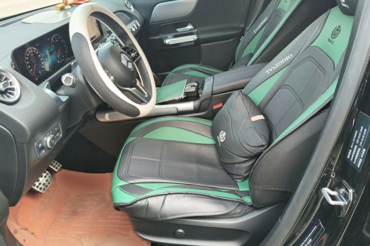 Used Mercedes-Benz GLB 2022 Second Facelift GLB 200 Dynamic Edition Left Front Seat