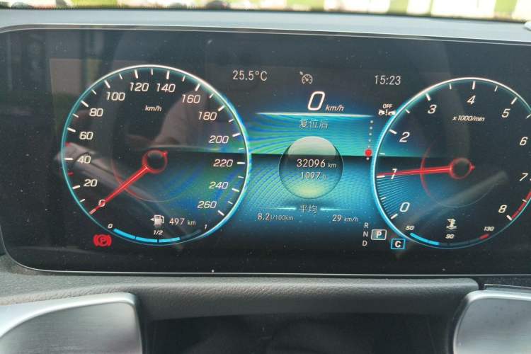 Used Mercedes-Benz GLB 2022 Second Facelift GLB 200 Dynamic Edition Odometer Close Up