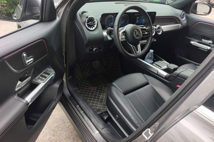 Used Mercedes-Benz GLB 2022 Updated GLB 200 Fashion Edition Driver Seat