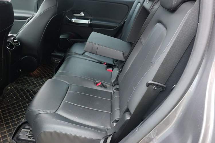 Used Mercedes-Benz GLB 2022 Updated GLB 200 Fashion Edition Left Rear Seat