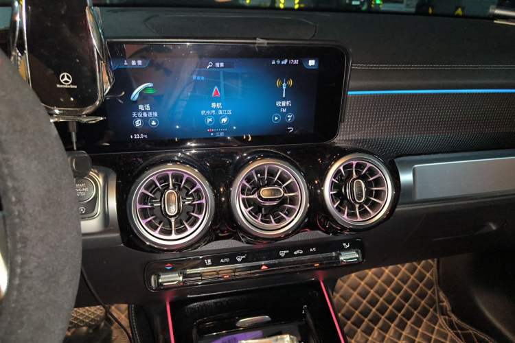 Used Mercedes-Benz GLB 2022 GLB 200 Dynamic Edition Audio And AC Panel