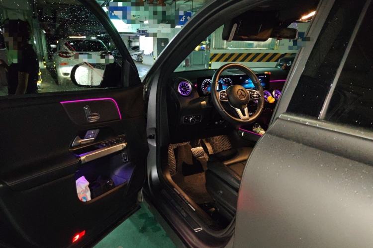 Used Mercedes-Benz GLB 2022 Updated GLB 200 Fashion Edition Driver Seat