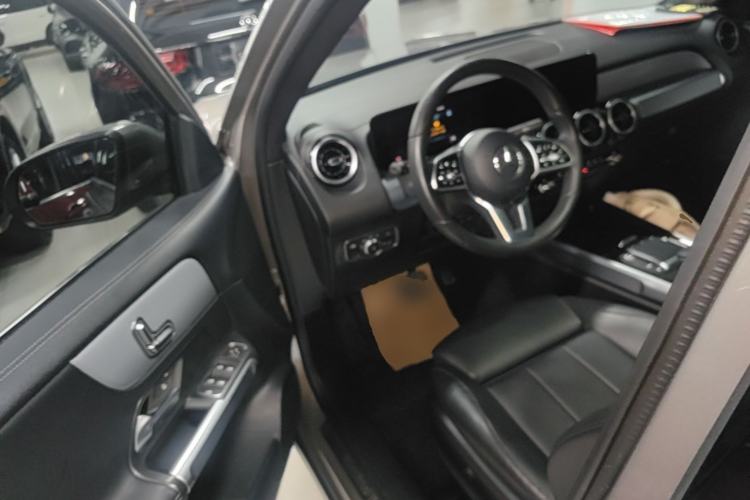 Used Mercedes-Benz GLB 2022 Refresh GLB 200 Dynamic Edition Driver Seat