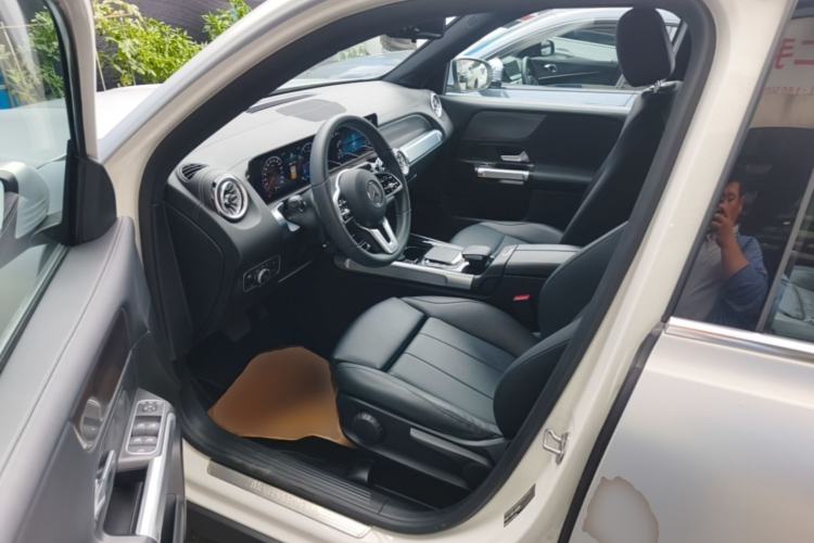 Used Mercedes-Benz GLB 2022 GLB 220 Dynamic Edition Driver Seat