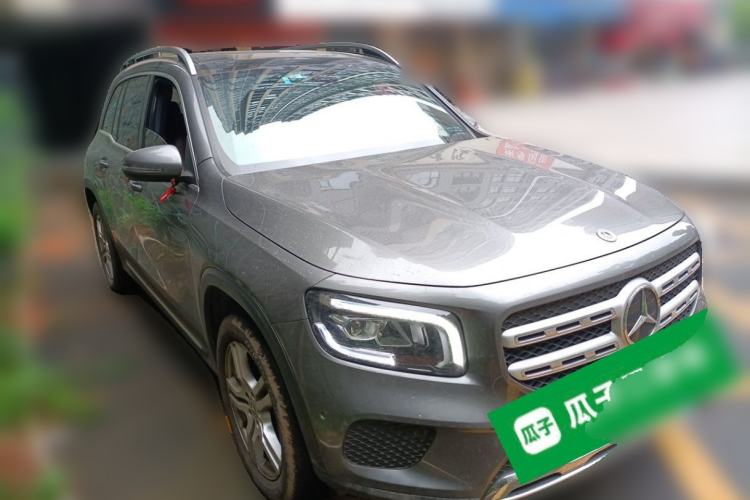 Used Mercedes-Benz GLB 2022 Second Facelift GLB 200 Fashion Edition Front Right 45 Deg