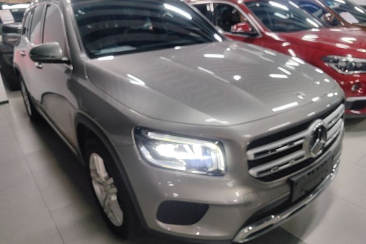 Used Mercedes-Benz GLB 2022 Refresh GLB 200 Dynamic Edition Front Right 45 Deg