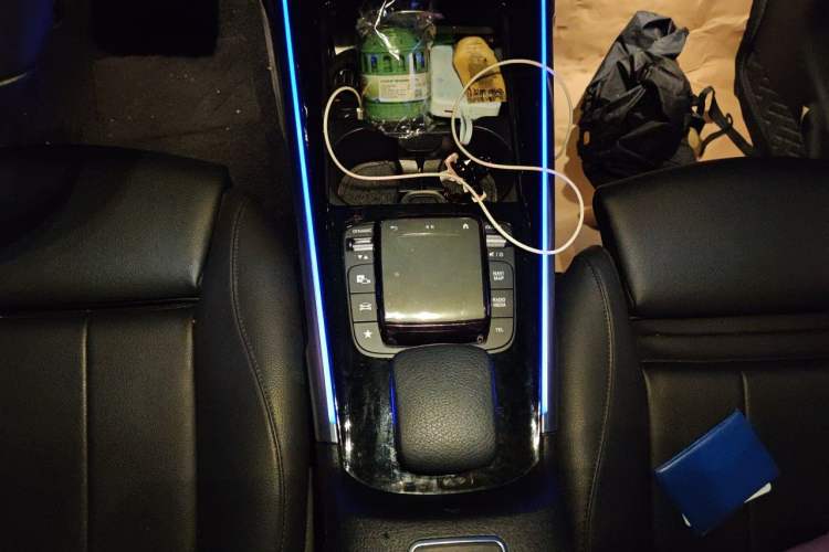 Used Mercedes-Benz GLB 2022 Updated GLB 200 Fashion Edition Gear Lever