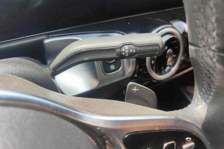 Used Mercedes-Benz GLB 2022 Refresh GLB 200 Dynamic Edition Gear Lever