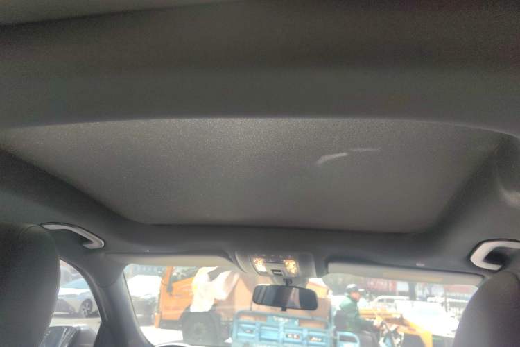 Used Mercedes-Benz GLB 2022 Refresh GLB 200 Dynamic Edition Headliner