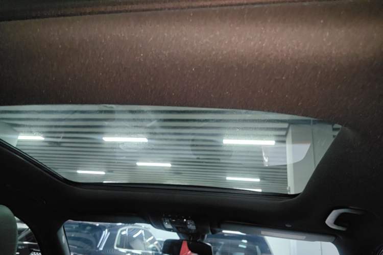 Used Mercedes-Benz GLB 2022 Refresh GLB 200 Dynamic Edition Headliner
