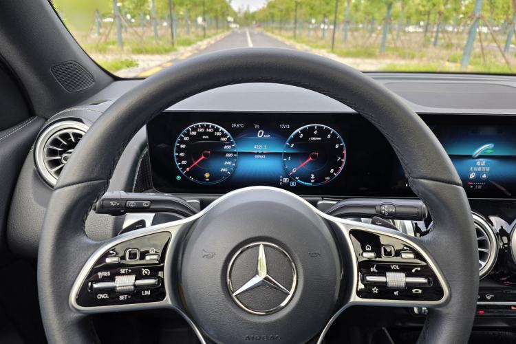 Used Mercedes-Benz GLB 2022 GLB 220 Dynamic Edition Instrument Cluster