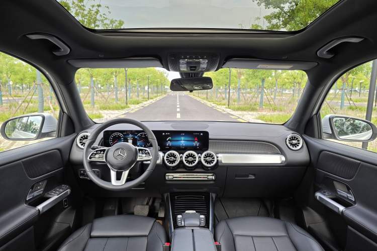 Used Mercedes-Benz GLB 2022 GLB 220 Dynamic Edition Interior 9