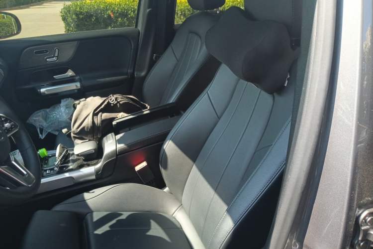 Used Mercedes-Benz GLB 2022 GLB 220 Fashion Model Left Front Seat