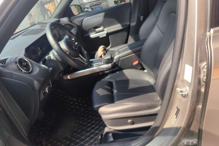 Used Mercedes-Benz GLB 2022 Refresh GLB 200 Dynamic Edition Left Front Seat
