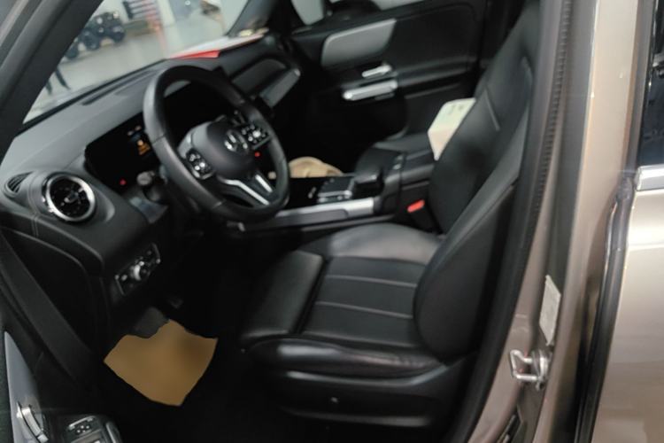Used Mercedes-Benz GLB 2022 Refresh GLB 200 Dynamic Edition Left Front Seat