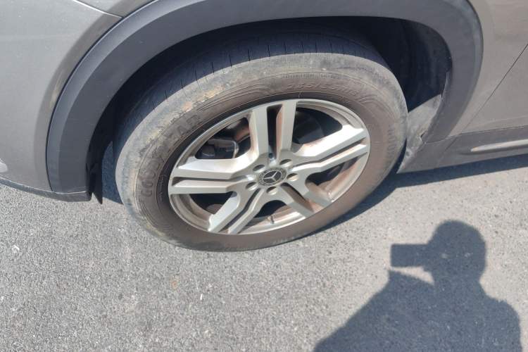Used Mercedes-Benz GLB 2022 Refresh GLB 200 Dynamic Edition Left Front Wheel Hub