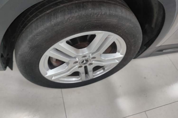 Used Mercedes-Benz GLB 2022 Refresh GLB 200 Dynamic Edition Left Front Wheel Hub
