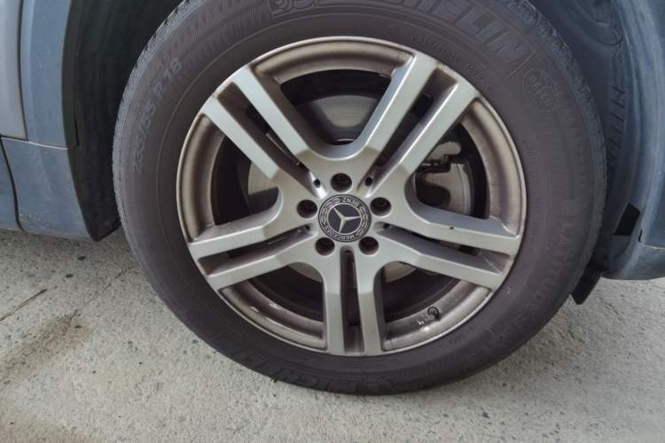 Used Mercedes-Benz GLB 2022 GLB 220 Dynamic Edition Right Front Wheel Hub