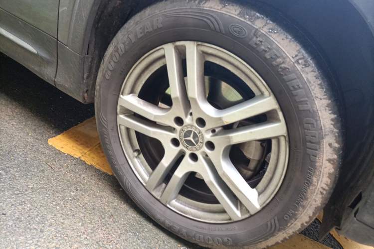 Used Mercedes-Benz GLB 2022 Second Facelift GLB 200 Fashion Edition Right Front Wheel Hub