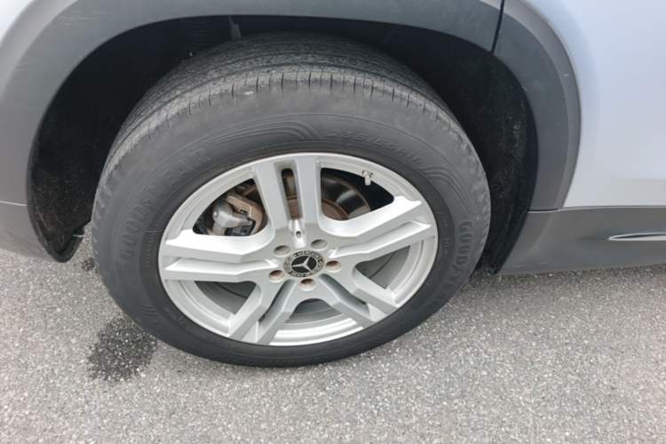 Used Mercedes-Benz GLB 2022 GLB 220 Dynamic Edition Right Rear Wheel Hub