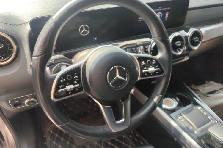Used Mercedes-Benz GLB 2022 Refresh GLB 200 Dynamic Edition Steering Wheel