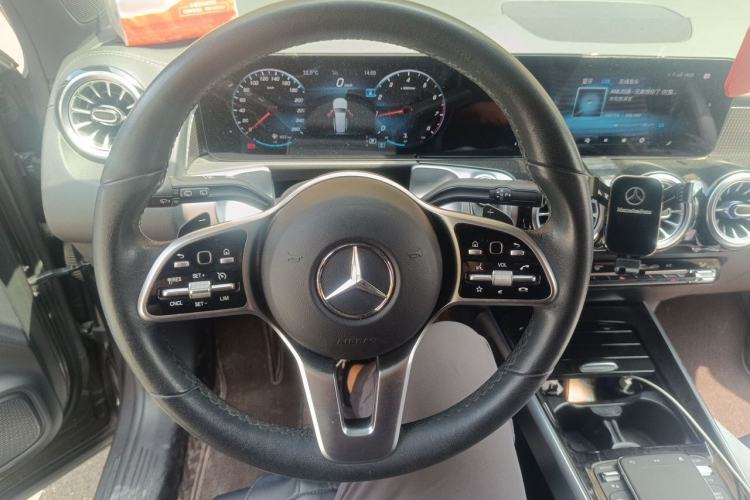 Used Mercedes-Benz GLB 2022 GLB 200 Dynamic Edition Steering Wheel