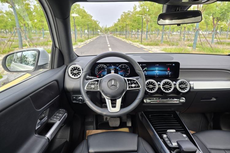 Used Mercedes-Benz GLB 2022 GLB 220 Dynamic Edition Steering Wheel