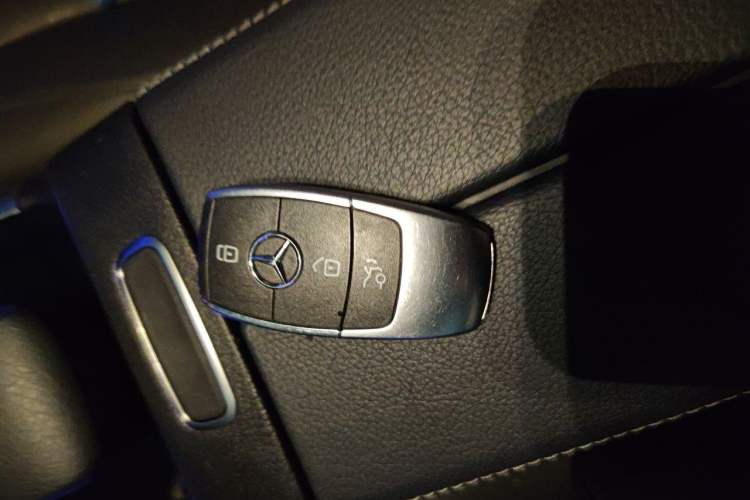 Used Mercedes-Benz GLB 2022 Updated GLB 200 Fashion Edition Vehicle Key