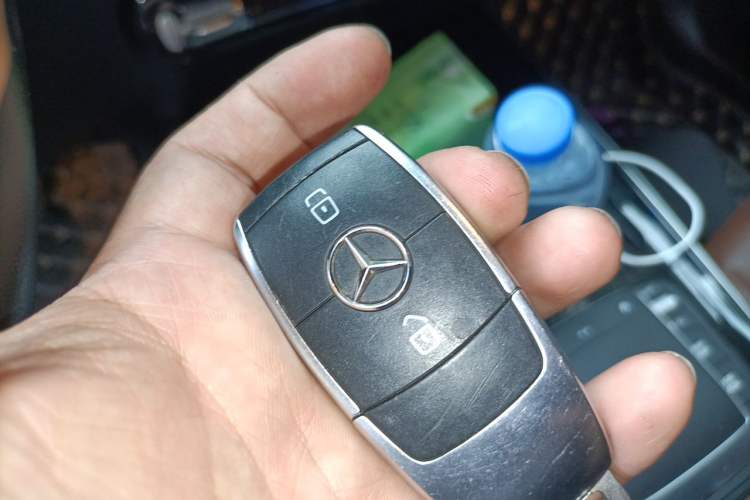 Used Mercedes-Benz GLB 2022 Second Facelift GLB 200 Fashion Edition Vehicle Key