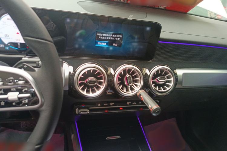 Used Mercedes-Benz GLB 2022 GLB 220 Dynamic Edition Audio And AC Panel