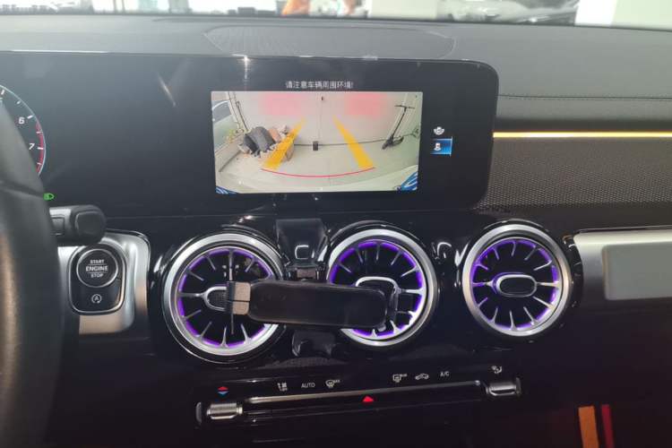 Used Mercedes-Benz GLB 2022 Second Facelift GLB 200 Dynamic Edition Audio And AC Panel