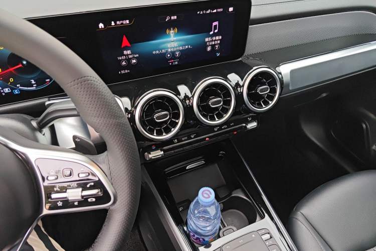 Used Mercedes-Benz GLB 2022 Second Facelift GLB 200 Fashion Edition Audio And AC Panel