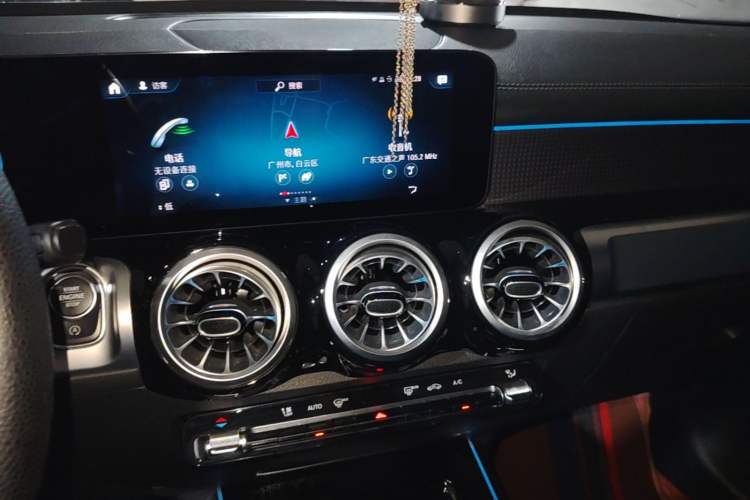 Used Mercedes-Benz GLB 2022 GLB 200 Dynamic Edition Audio And AC Panel