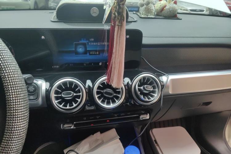Used Mercedes-Benz GLB 2022 GLB 220 Dynamic Edition Audio And AC Panel