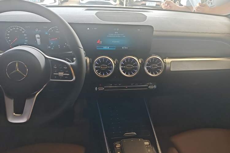Used Mercedes-Benz GLB 2022 Refresh GLB 200 Dynamic Edition Audio And AC Panel