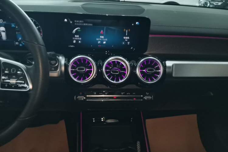 Used Mercedes-Benz GLB 2022 GLB 200 Stylish Edition Audio And AC Panel