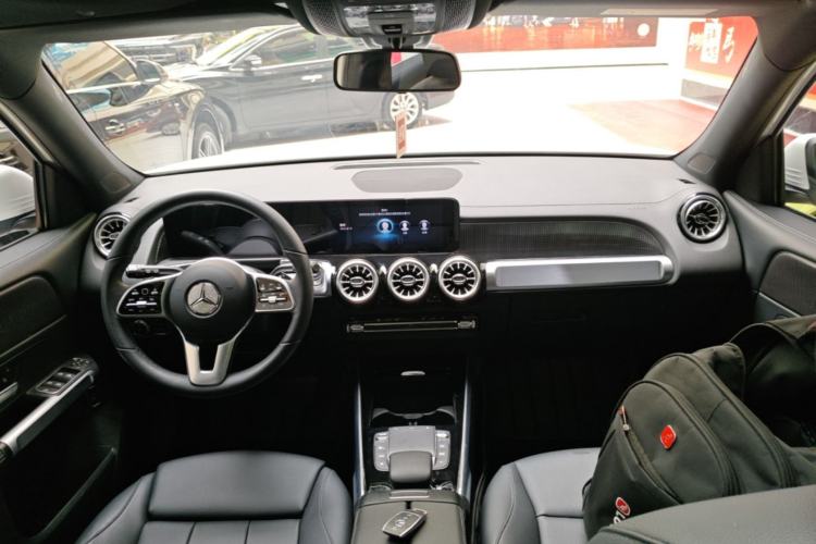 Used Mercedes-Benz GLB 2022 GLB 220 Dynamic Edition Center Console