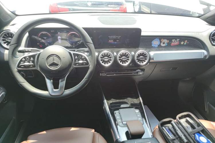 Used Mercedes-Benz GLB 2022 GLB 220 Fashion Model Center Console
