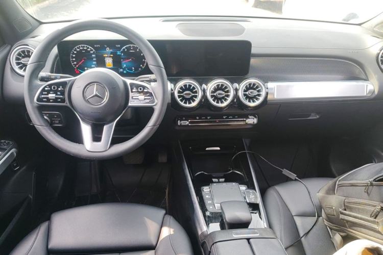 Used Mercedes-Benz GLB 2022 GLB 220 Dynamic Edition Center Console