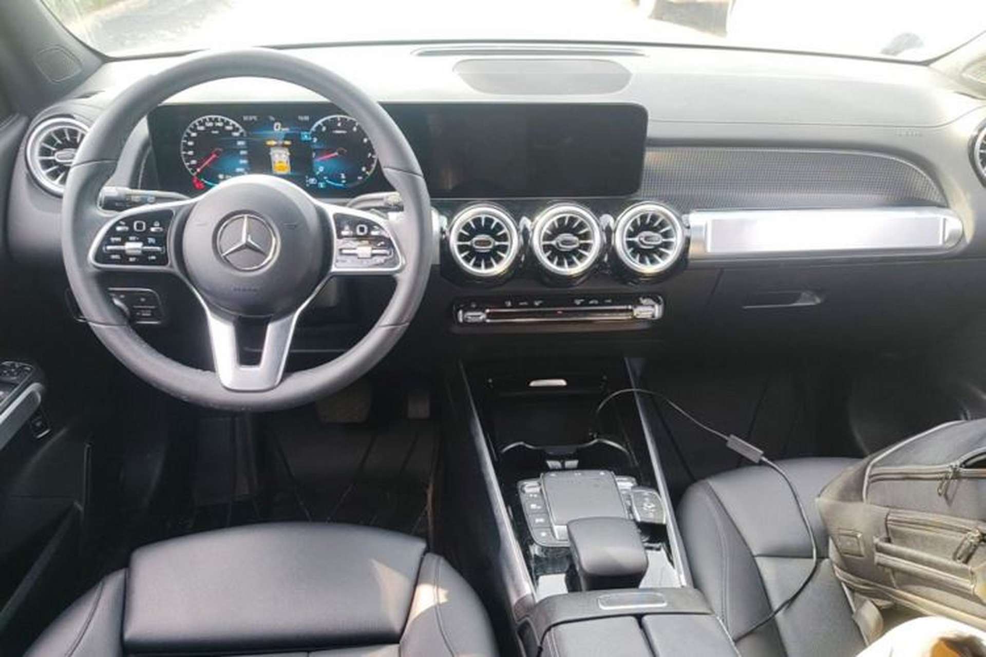 Used Mercedes-Benz GLB 2022 GLB 220 Dynamic Edition Center Console
