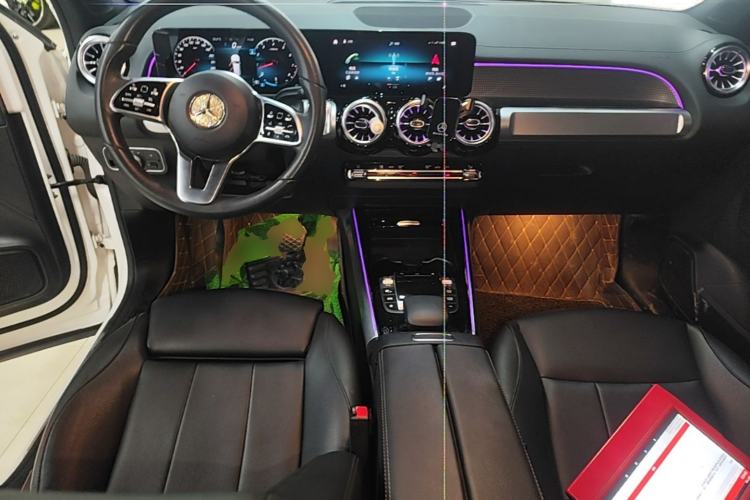 Used Mercedes-Benz GLB 2022 GLB 220 Fashion Model Center Console