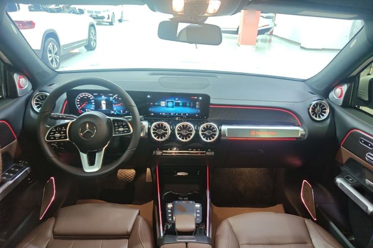 Used Mercedes-Benz GLB 2022 GLB 220 Dynamic Edition Center Console