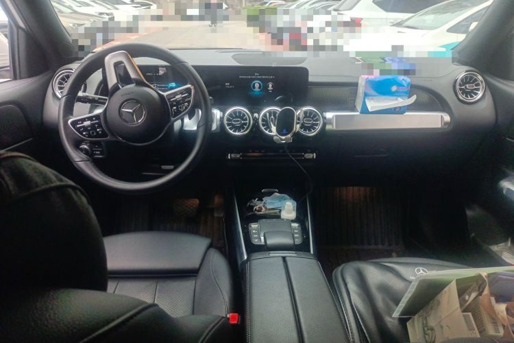 Used Mercedes-Benz GLB 2022 GLB 220 Dynamic Edition Center Console
