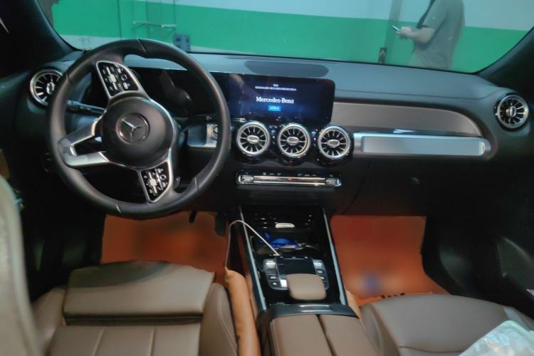 Used Mercedes-Benz GLB 2022 Second Facelift GLB 200 Dynamic Edition Center Console